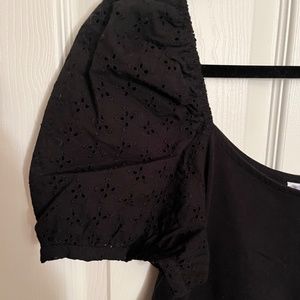 Vylette Black puff sleeve crop top